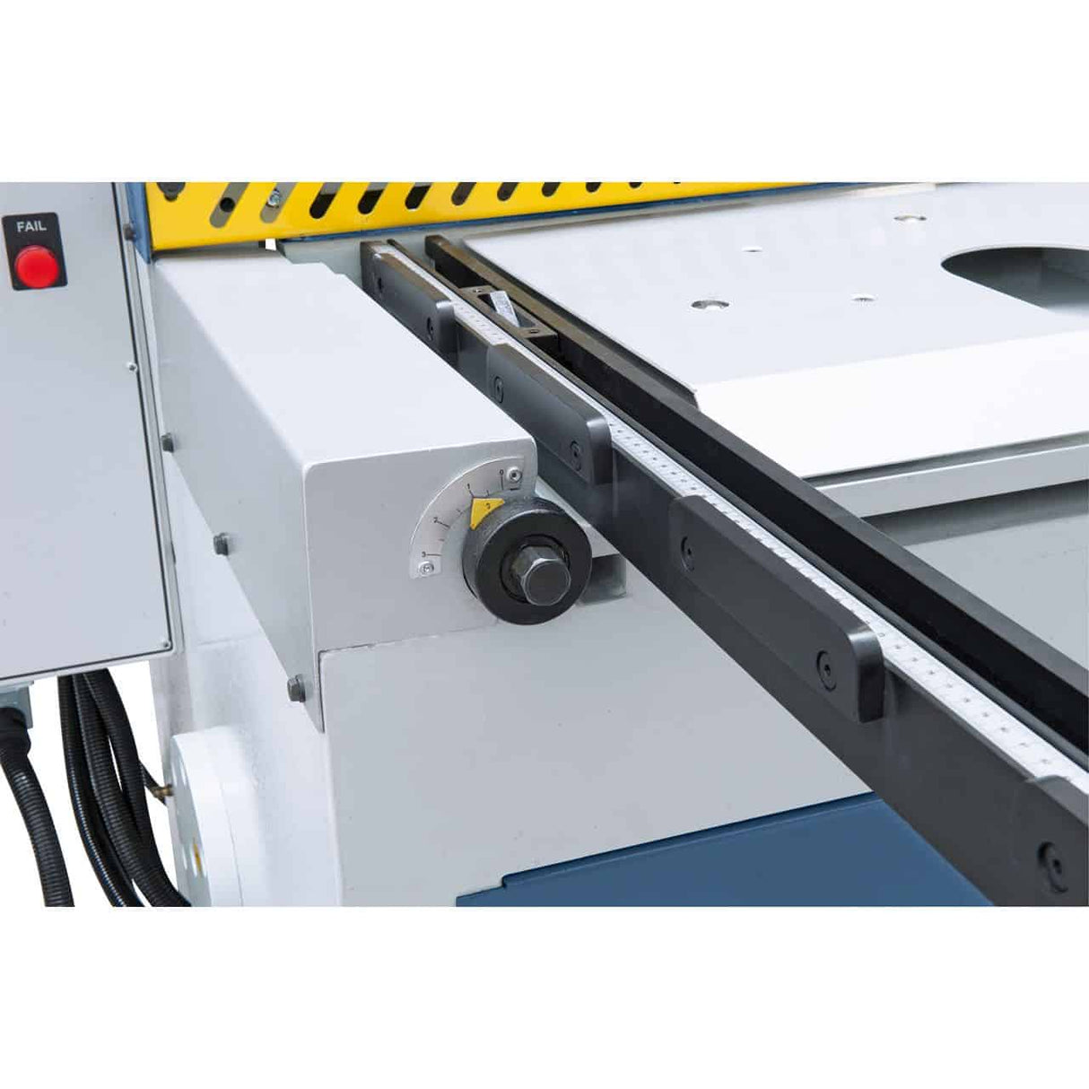 Cesoia a ghigliottina motorizzata Bernardo MTR 2560 × 2,5 mm NCC con supporto pneumatico