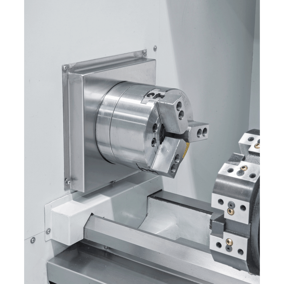 Bernardo CNC-Drehmaschine CK 360 x 500 – Kompakte und präzise CNC-Drehmaschine