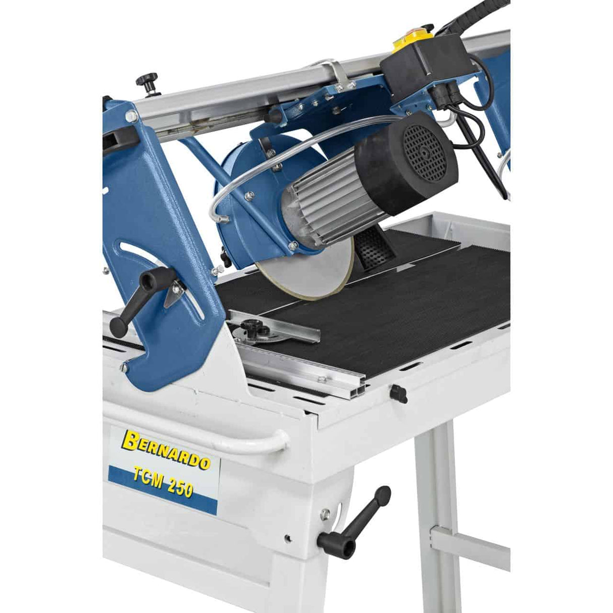 Bernardo TCM 250 - 400 V Wasserbetriebene Metallschneidmaschine