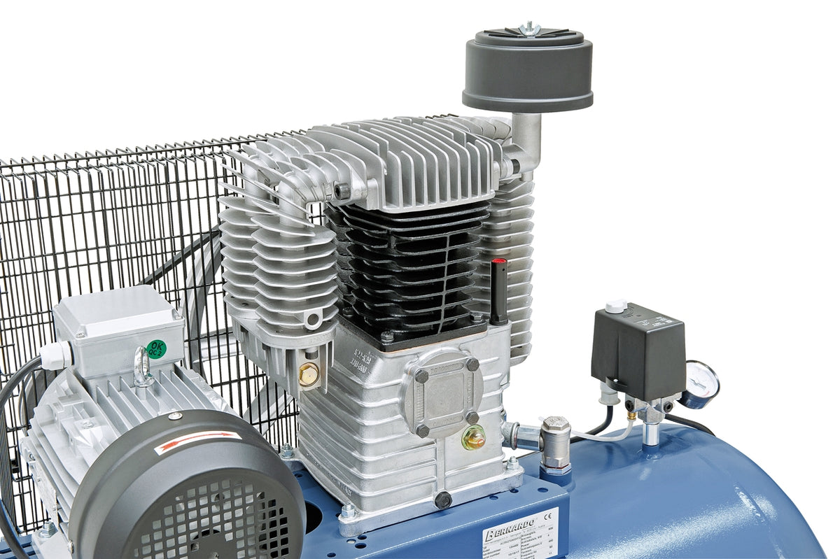 Stationärer Kompressor Bernardo AC35/270/600/D – 270 l, 5,5 PS