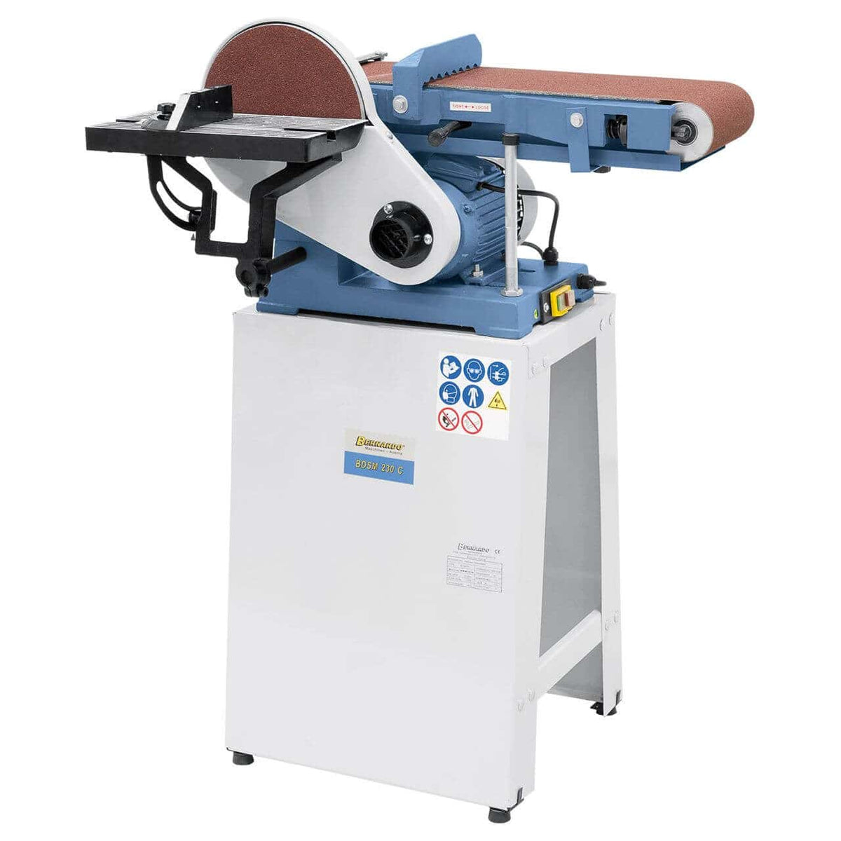 Vista della BDSM 230 C con nastro 1220 × 150 mm, disco Ø 230 mm, tavoli inclinabili, rivestimento in grafite e doppia uscita aspirazione 2 × Ø 55 mm, per lavorazioni versatili su legno, plastiche e metalli non ferrosi.