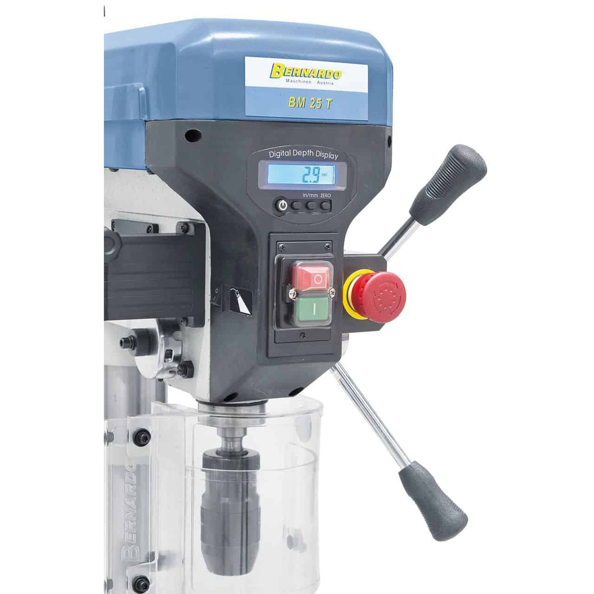 Trapano da banco Bernardo BM 25 T / 230 V con display digitale e LED – foratura Ø 25 mm, cono MT 2, 16 velocità 220-2.840 rpm, motore 0,75 kW 230V, peso 57 kg