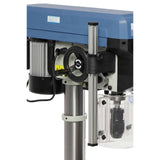 Bernardo BM 16 Vario / 400 V Tischbohrmaschine mit variabler Drehzahl und Laser – Bohrer Ø 16 mm, MT 2 Kegel, Drehzahl 400–1950 U/min, digitale Drehzahl- und Hubanzeige, 0,55 kW 400-V-Drehstrommotor, Gewicht 46 kg