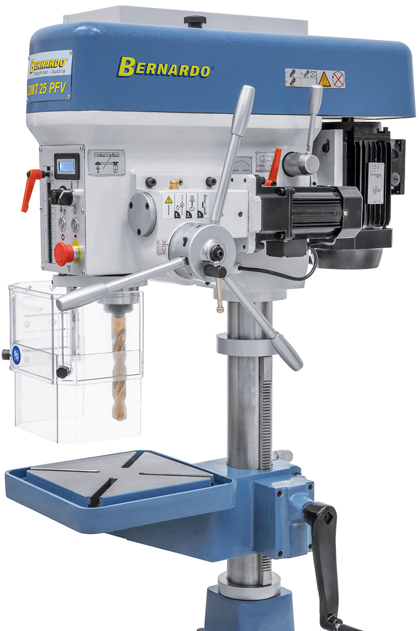 Tischbohrmaschine Bernardo DMT 25 PFV – Gewindeschneiden M20 und automatischer Bohrvorschub