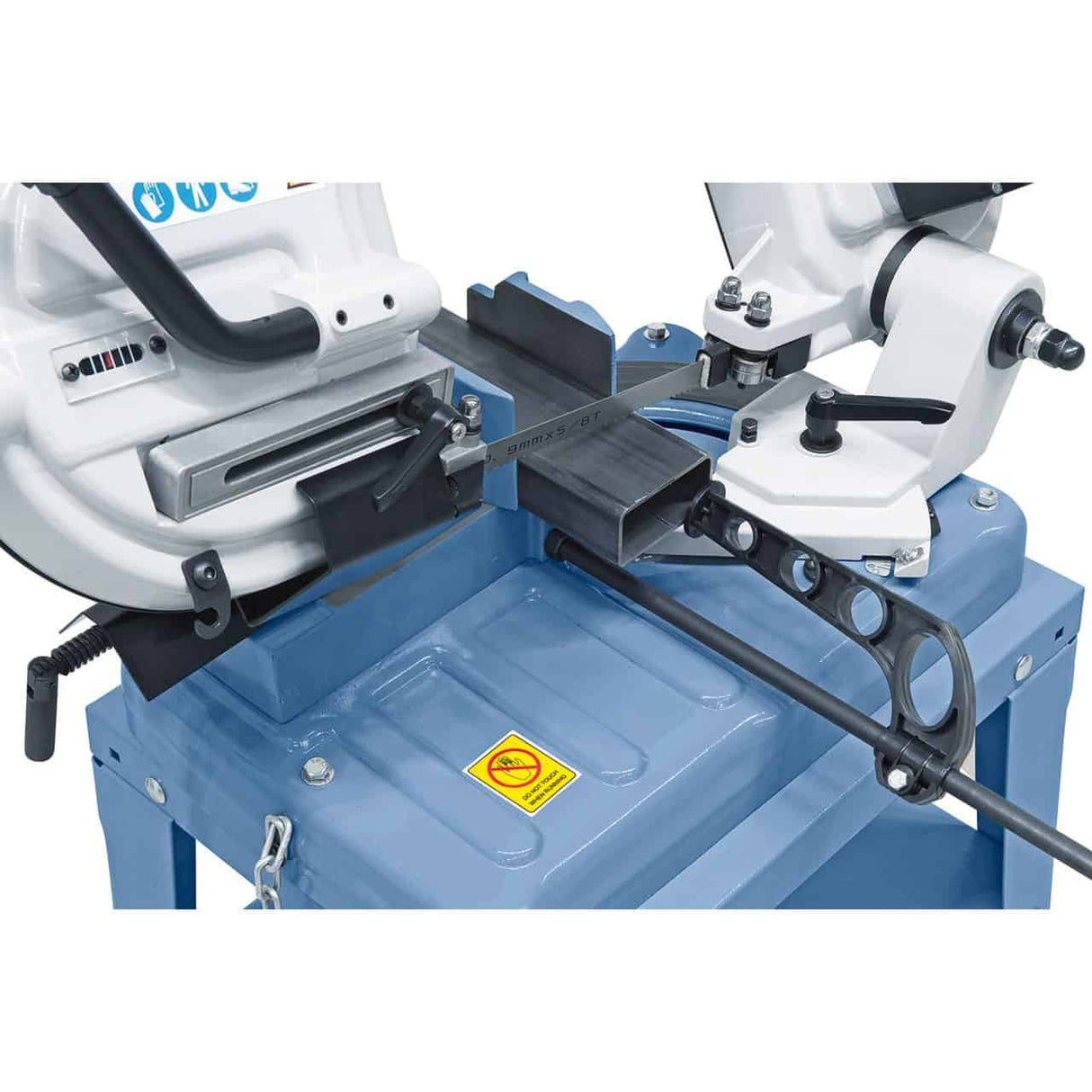 Sega a nastro portatile Bernardo Vario 150 T – 230V, telaio in alluminio pressofuso, taglio Ø 150 mm a 90°, velocità 66-85 m/min