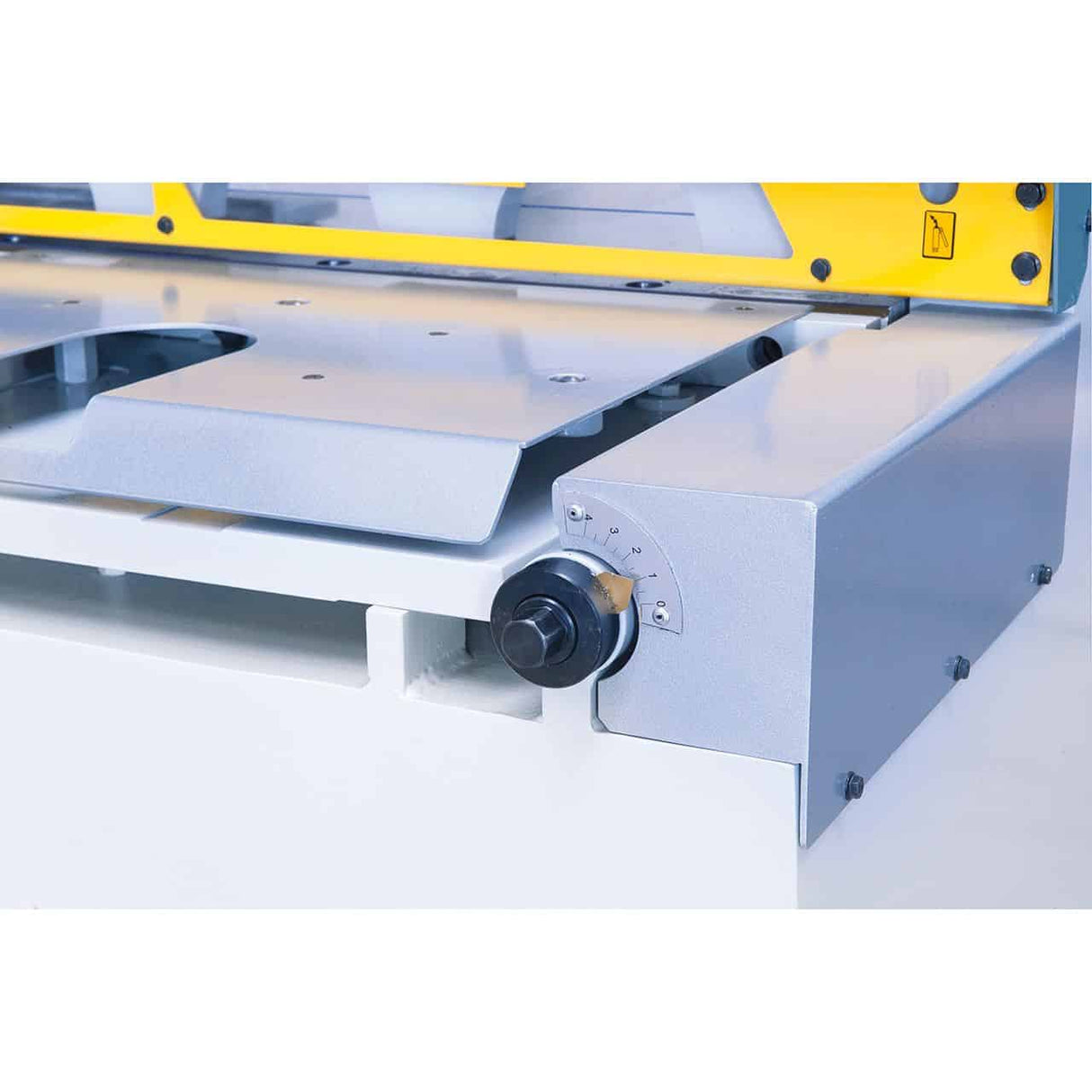 Bernardo MTR 1560 × 5 mm NCC motorisierte Guillotine-Schere mit pneumatischer Unterstützung