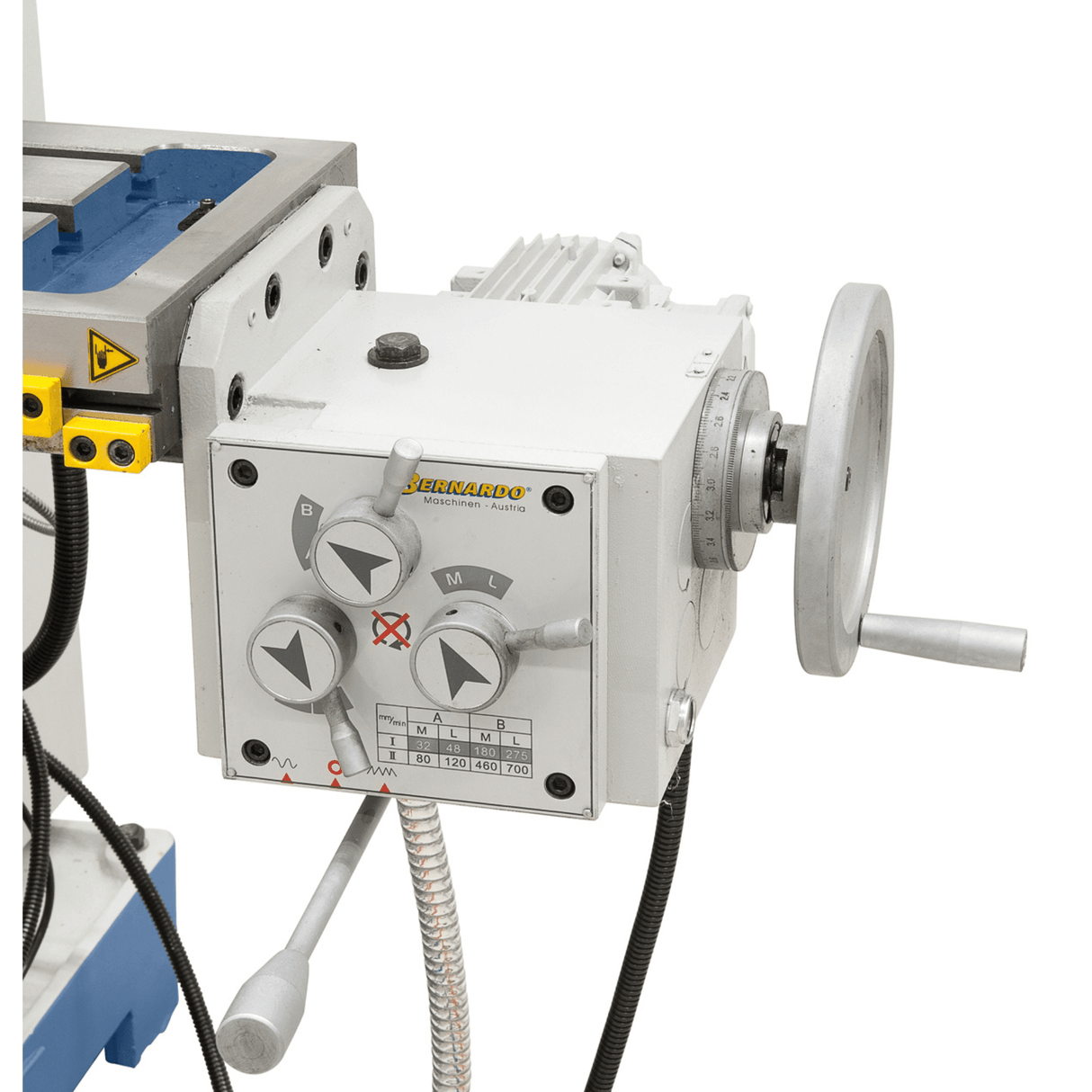 Bernardo UWF 80 E Vario Universalfräsmaschine – ISO 40, Vertikalspindel mit variabler Drehzahl (Delta-Frequenzumrichter), 3-Achsen-Digitalanzeige ES-12 H