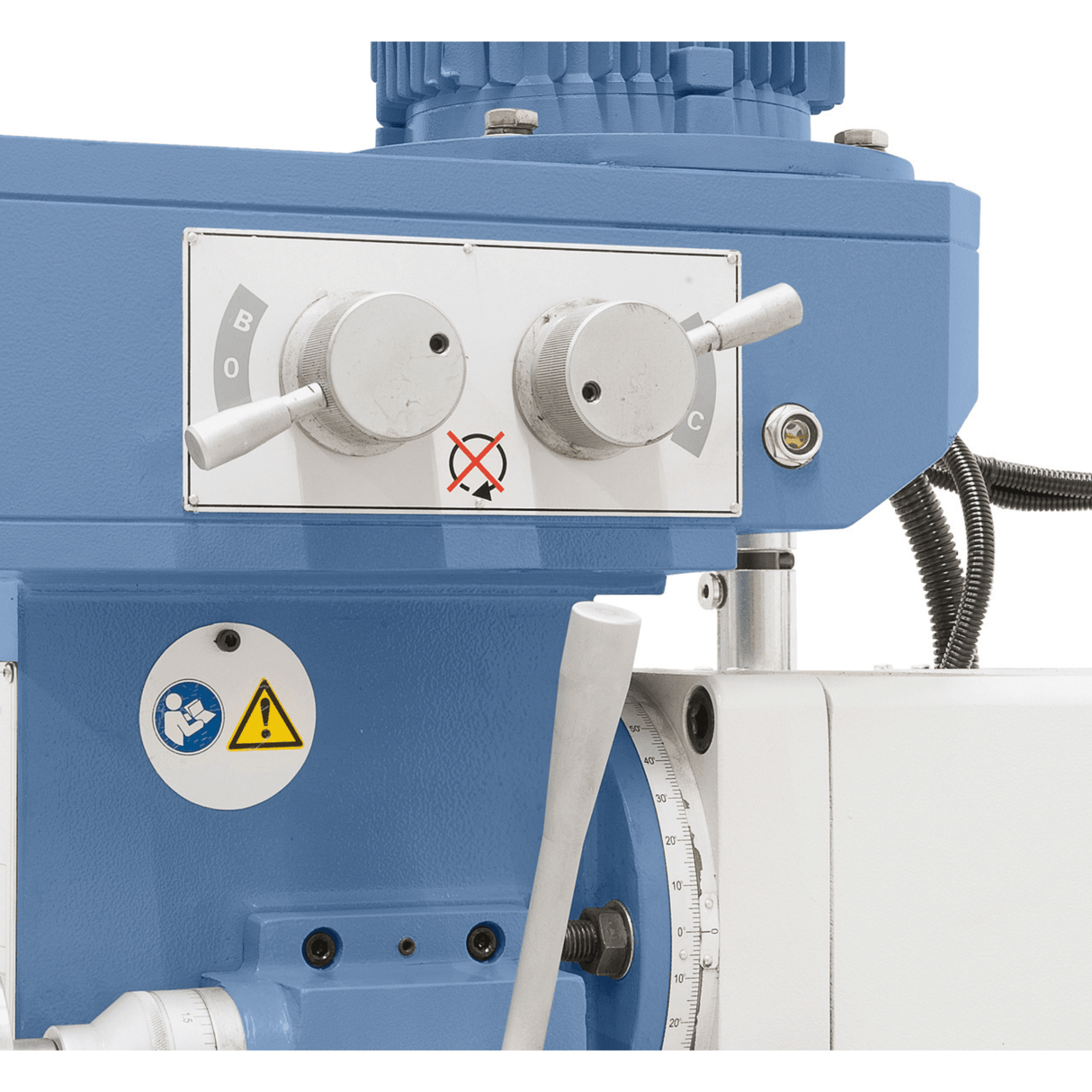 Bernardo UWF 80 E Universal-Fräsmaschine – ISO 40 vertikal und horizontal, 3-Achsen-Digitalanzeige ES-12 H, 1000×240 mm Tisch neigbar ±45°
