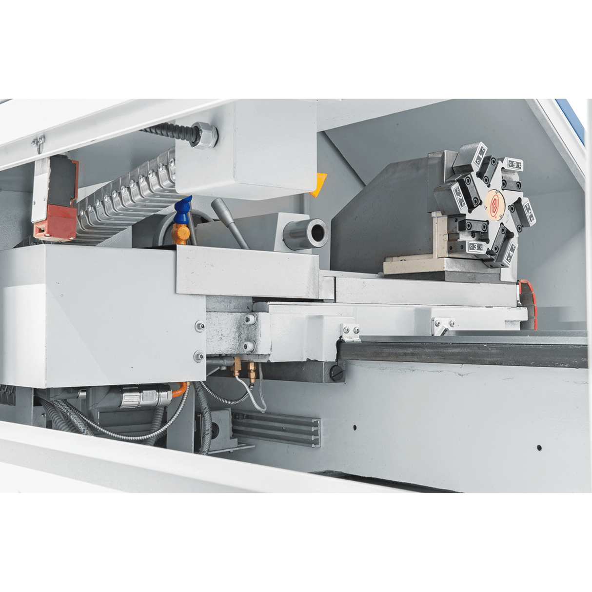 Bernardo CK 320 x 500 – Kompakte und präzise CNC-Drehmaschine