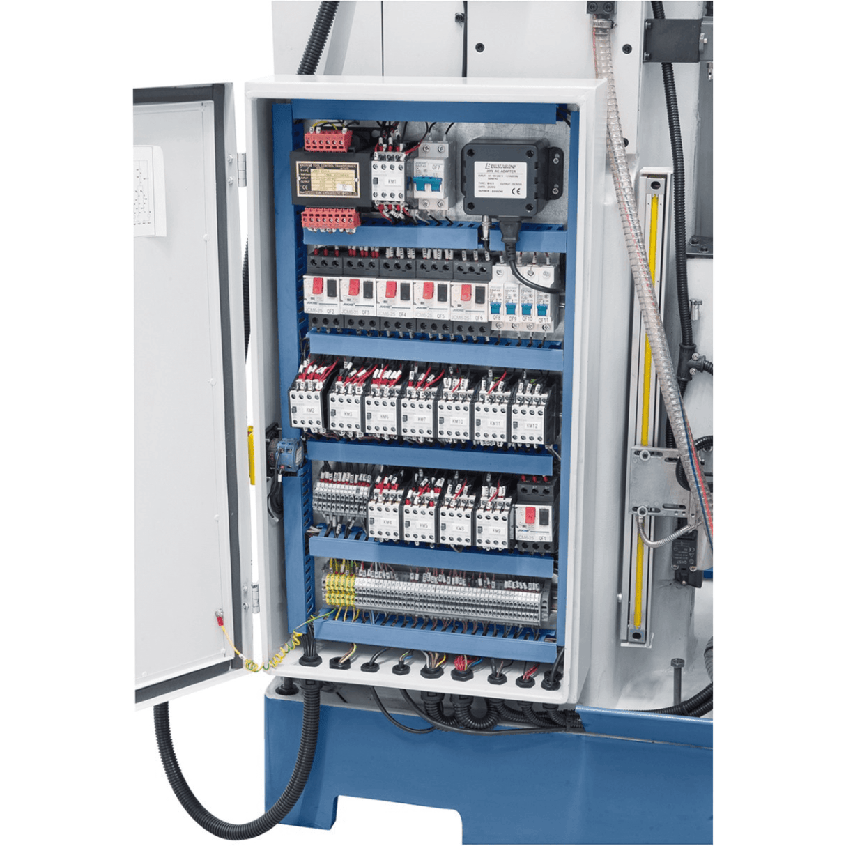 Bernardo UWF 90-1270 Universalfräsmaschine – ISO 40, Doppelspindel, 1270 × 280 mm Tisch, 0,85/1,5 kW Vertikalmotor, 3-Achsen-Digitalanzeige