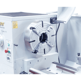 Bernardo Goliath 660 × 1.500 Industriedrehmaschine mit 3-Achs-Digitalanzeige ES-12 V – Spitzenweite 1.500 mm, Ø 660 mm am Bett, Spindelbohrung Ø 105 mm D1-8, 9-kW-Motor mit CE-Magnetbremse, Gewicht 3.630 kg