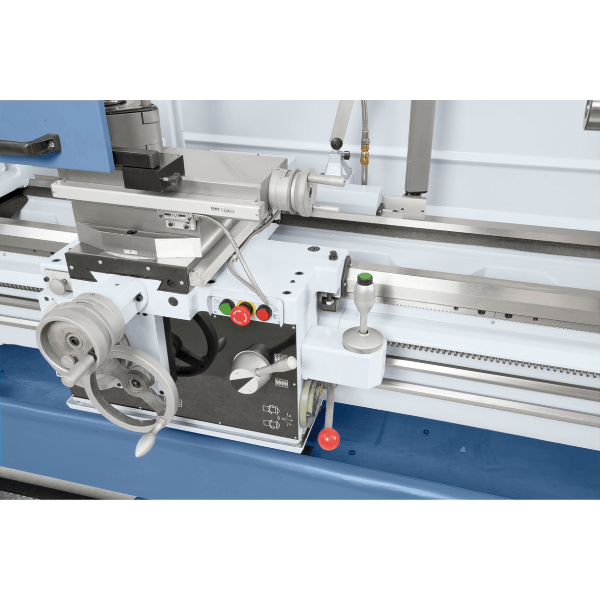 Bernardo Titan 660 x 2000 Metalldrehmaschine mit 3-Achsen-Digitalanzeige