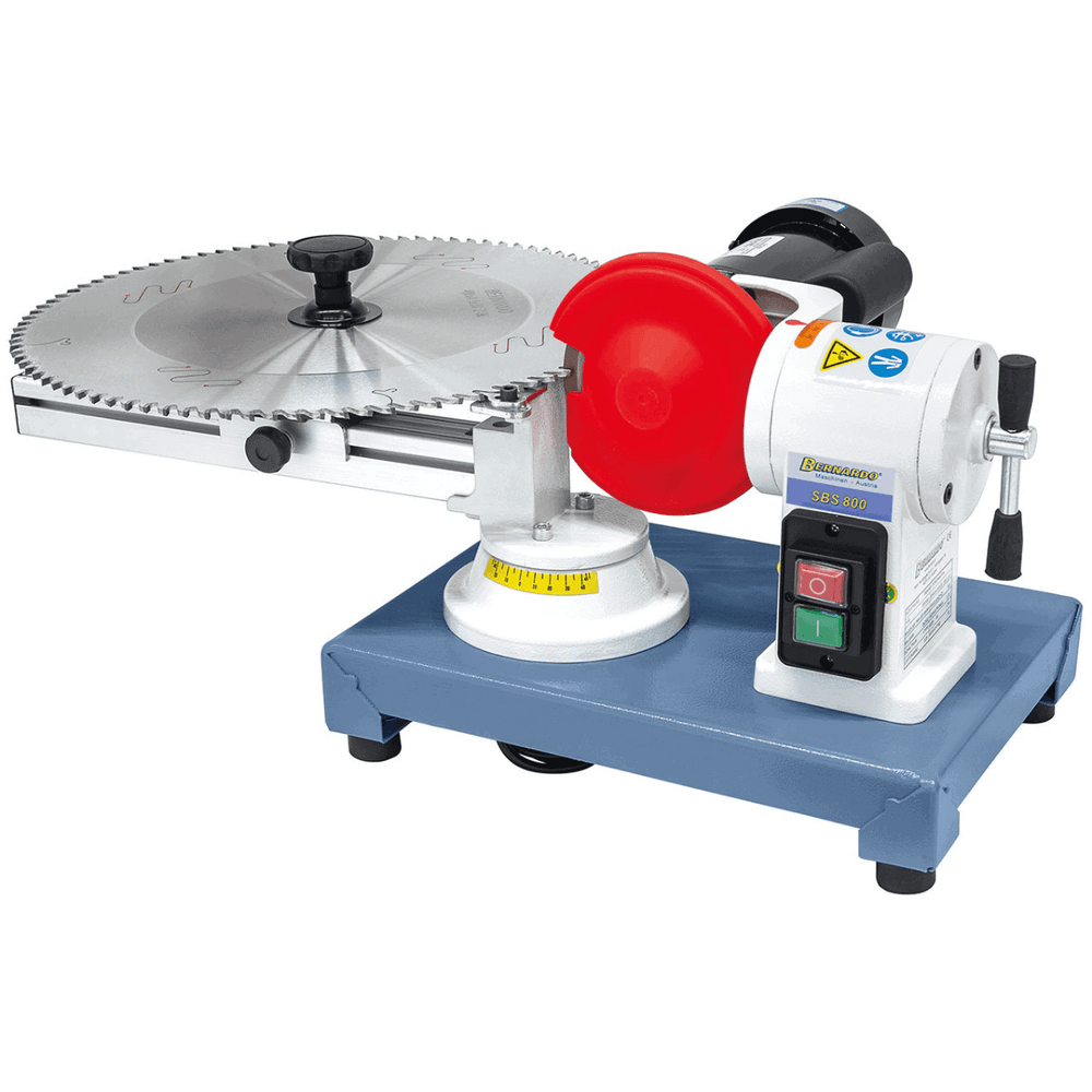 Affilatrice Bernardo SBS 800 per lame circolari Ø 80–800 mm con mola diamantata, compatta e leggera per falegnamerie e laboratori.