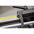 Sistema di arresto manuale Flott da 3000 mm con scala metrica, compatibile con seghe a nastro HBS per tagli ripetitivi e precisi.