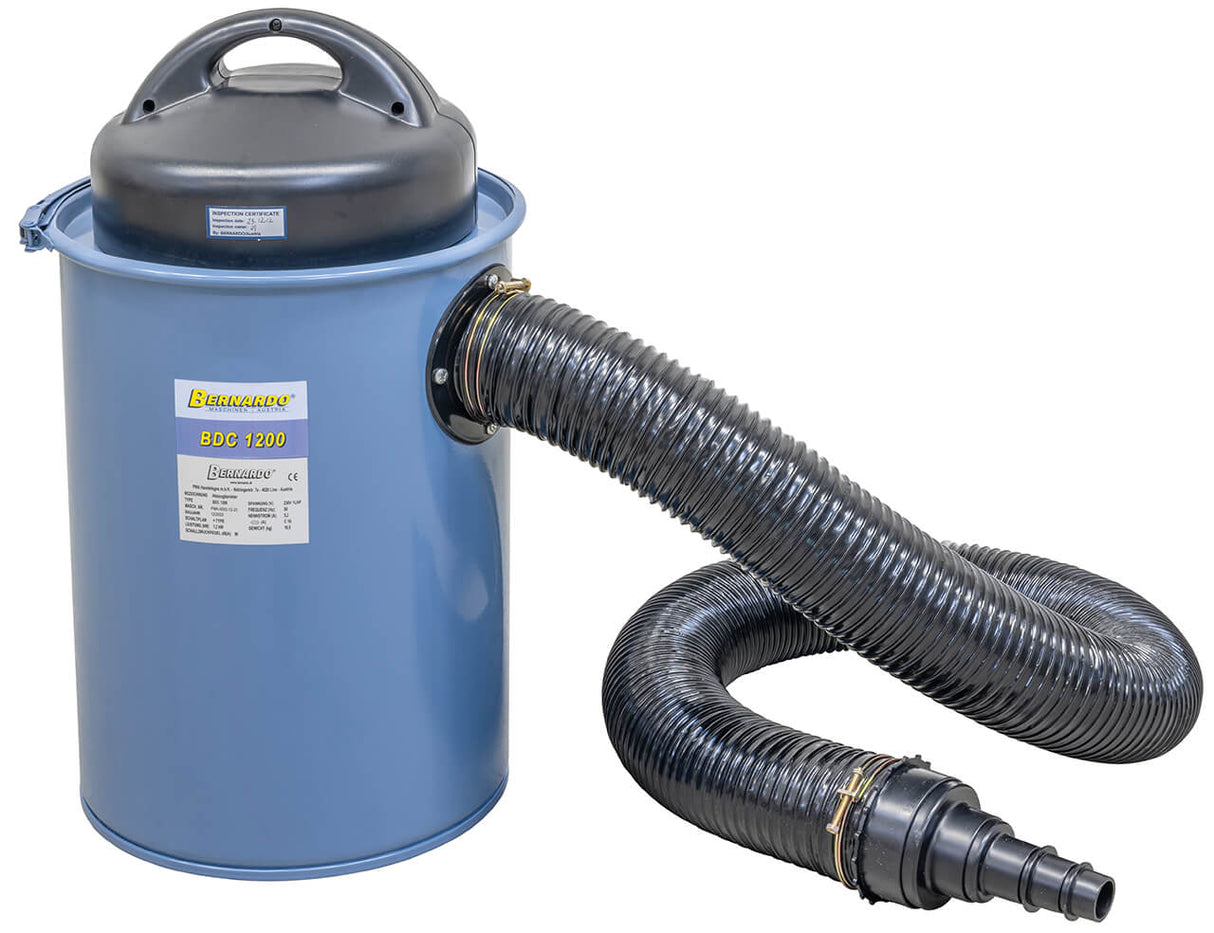 Bernardo BDC 1200 – aspiratrucioli portatile da 183 m³/h con contenitore da 50 l, filtro fine e adattatori universali.