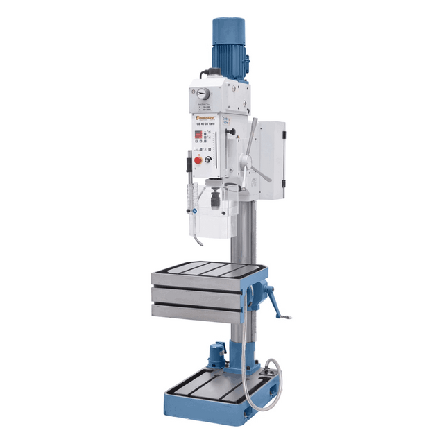 Trapano a colonna Bernardo GB 40 SN Vario con tavola inclinabile, due avanzamenti automatici, display digitale e pompa refrigerante integrata. Capacità di foratura fino a 40 mm.