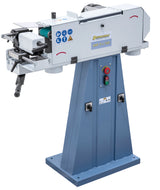 Levigatrice a nastro Bernardo KBR 75 x 1500 per lavorazione tubi e superfici con aspirazione integrata e regolazione angolare.