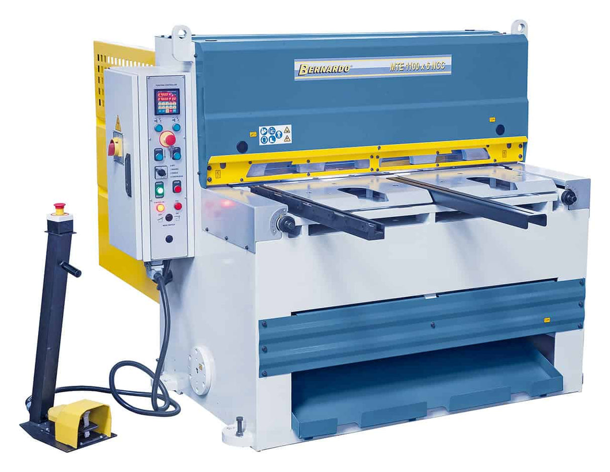 Bernardo MTE 1100 × 6 mm NCC Motorisierte Guillotine-Schere