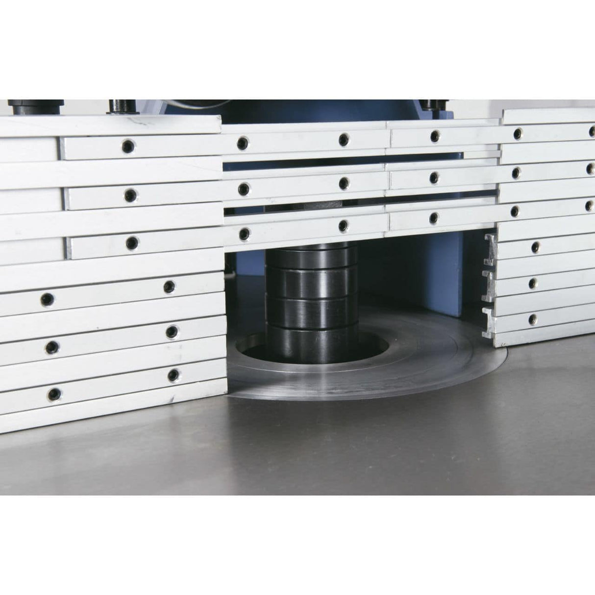 Bernardo T 650 Vertikalfräse/Spindelfräse – 230 V, einphasig, 2,8 kW Motor S1 (3,9 kW Motor S6), 4 Geschwindigkeiten 1.800–9.000 U/min