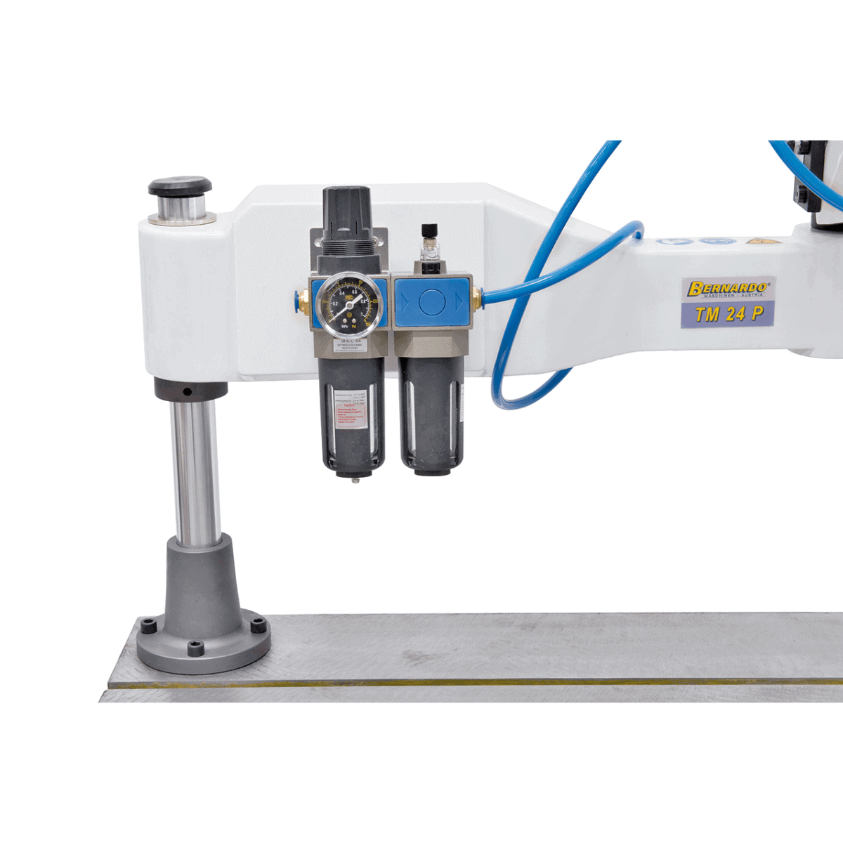 Maschiatrice Bernardo pneumatica TM 24 P / R 1100