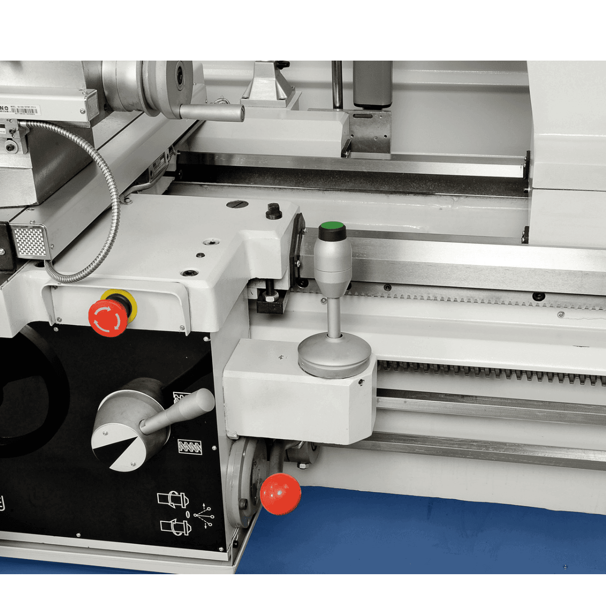 Bernardo TITAN 800 x 2000 Vario Metalldrehmaschine mit 3-Achsen-Digitalanzeige