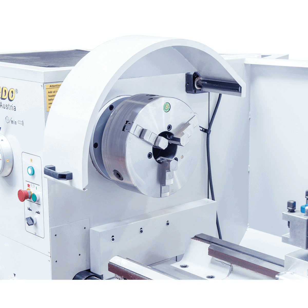 Bernardo Goliath 660 x 2000 Metalldrehmaschine mit 3-Achsen-Digitalanzeige