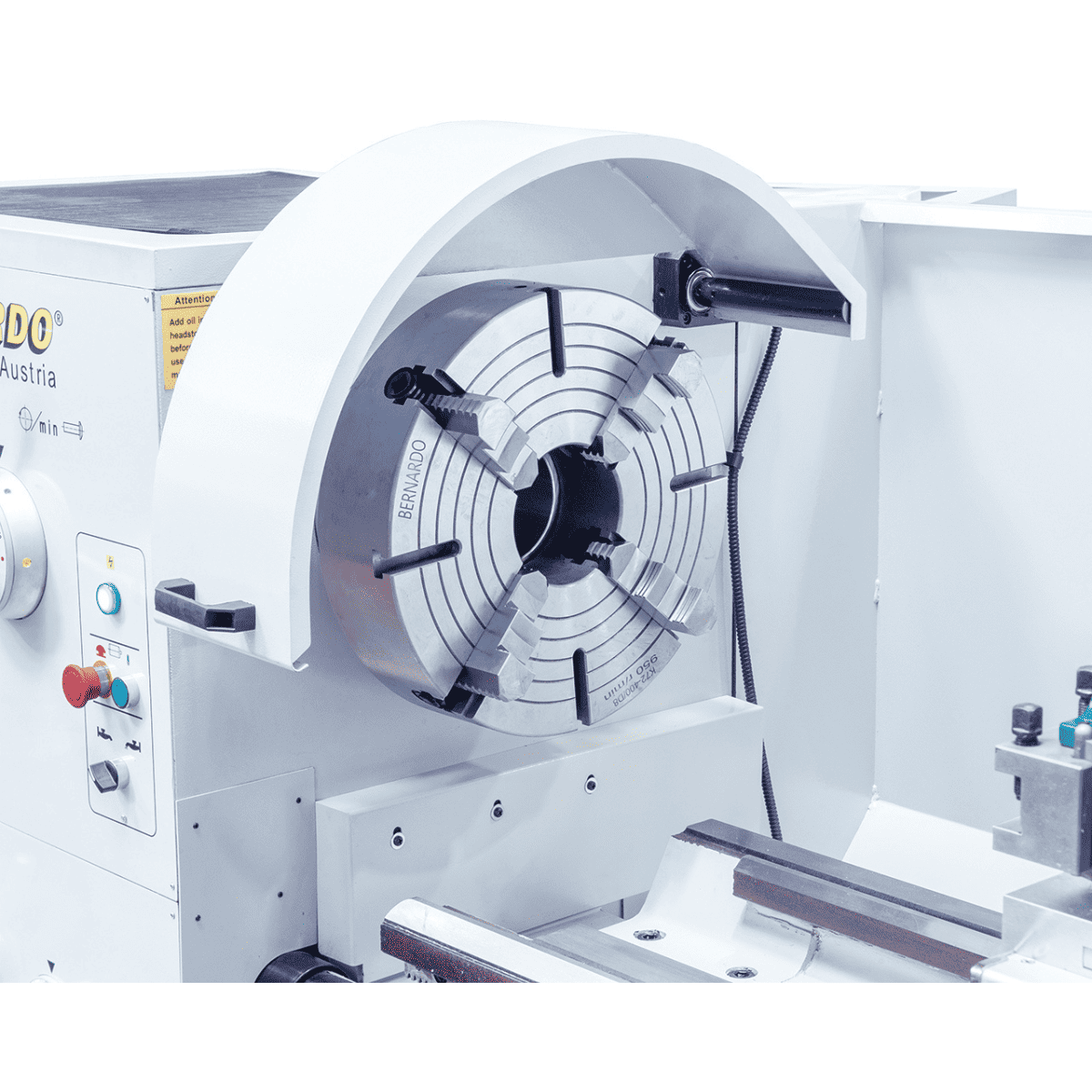 Bernardo Goliath 660 x 1000 Metalldrehmaschine mit 3-Achsen-Digitalanzeige