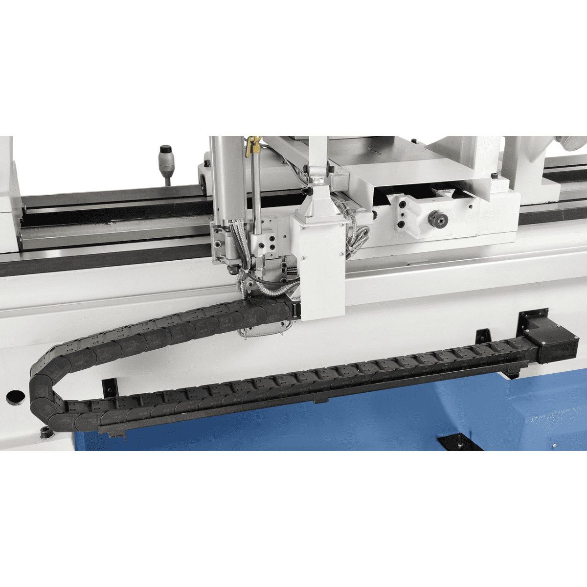Bernardo TITAN 660 x 1500 Metalldrehmaschine mit 3-Achsen-Digitalanzeige