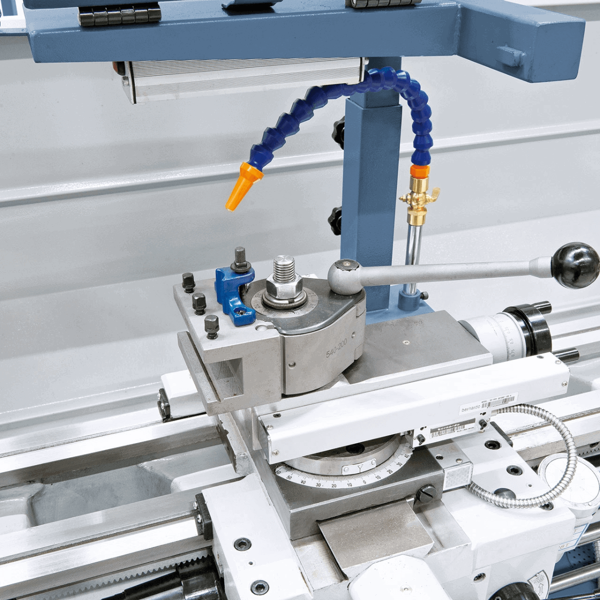 Bernardo Master 360 Pro Metalldrehmaschine mit 3-Achsen-Digitalanzeige ES-12 V