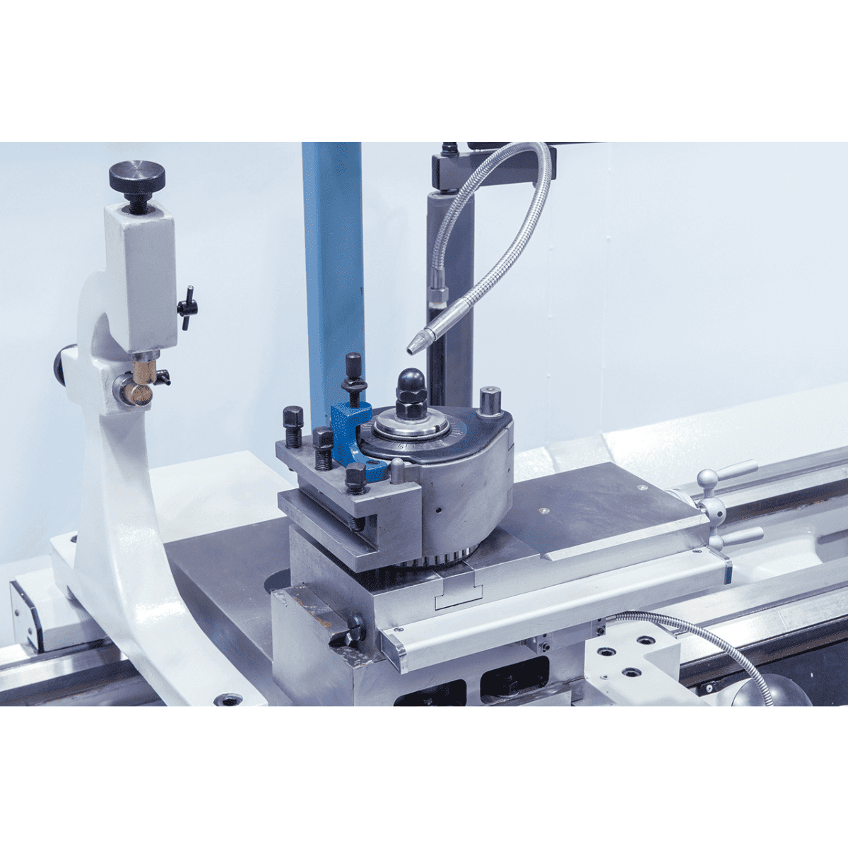 Bernardo Goliath 660 x 3000 Drehmaschine mit 3-Achsen-Digitalanzeige ES-12 V