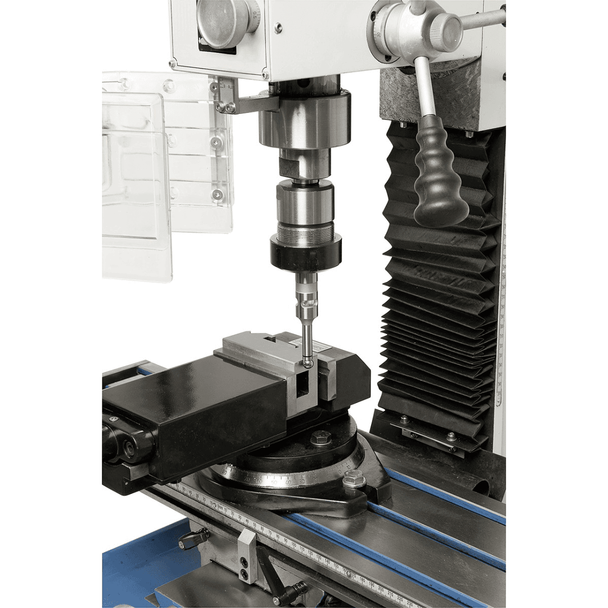 Bernardo KF 25 L Vario Bohr- und Fräsmaschine mit 3-Achs-Digitalanzeige DT 40 und 700-mm-Tisch