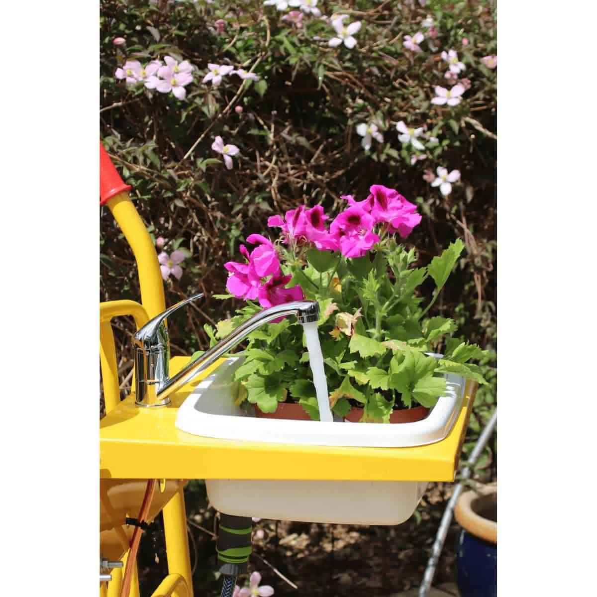Ravendo CLM WS Mehrzweckwagen – mobile Waschstation mit Spülbecken und Wasserhahn, Tragfähigkeit 250 kg, Stahlrahmen, 5 Jahre Garantie
