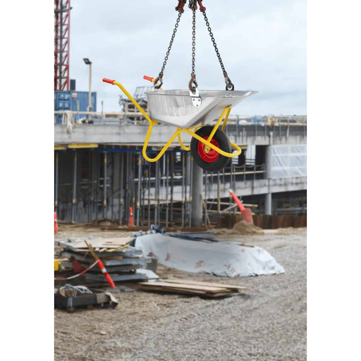 Ravendo 1100 SH Schubkarre montiert