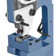 Punzone da 8 mm installato su PBS 22 LS per eseguire forature precise su metallo in officina.