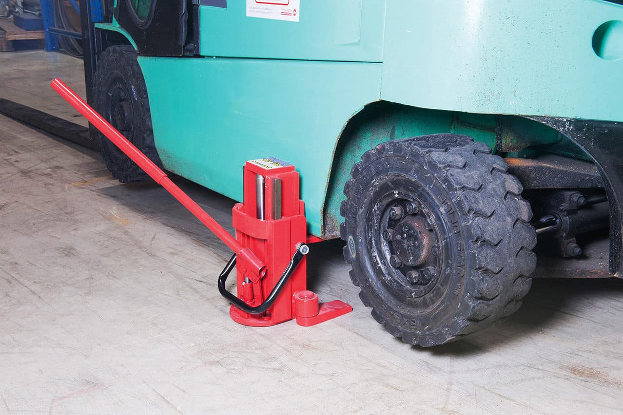 TG 30 Maschinenlift