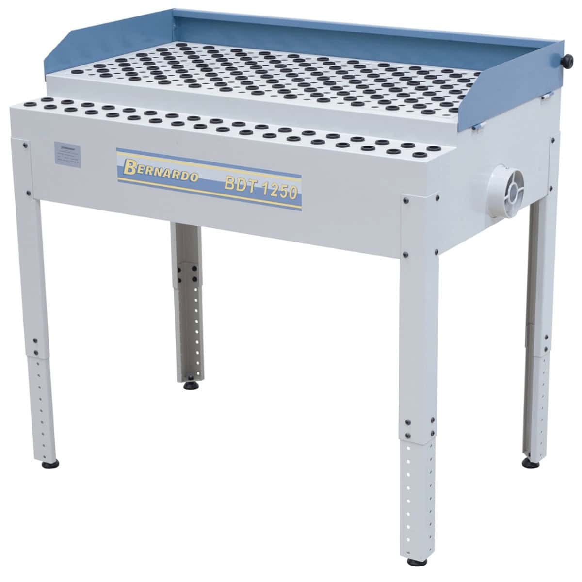 Bernardo BDT 1250 con piano regolabile e attacchi Ø 125 mm, ideale per aspirare polveri durante levigatura e smerigliatura.