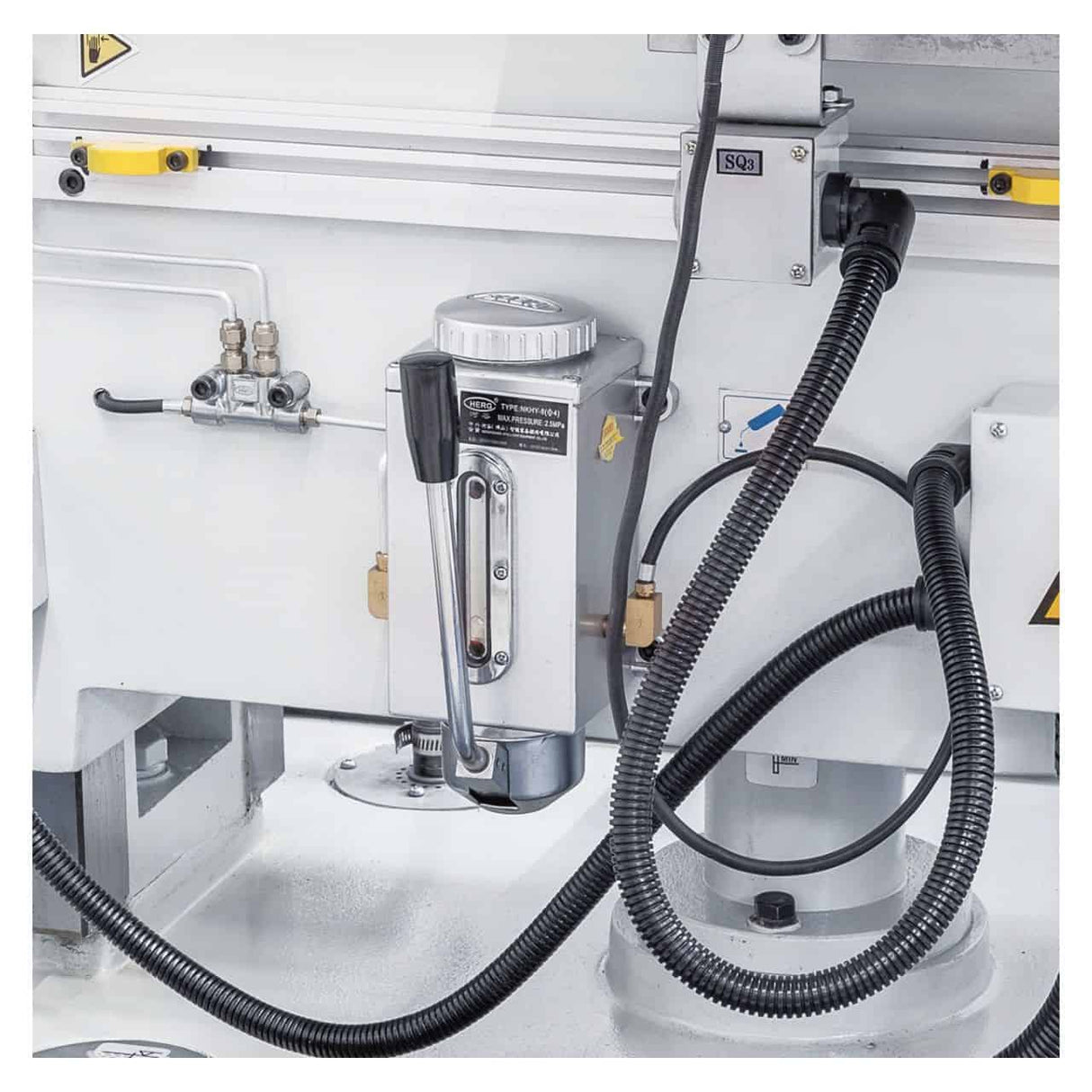 Bernardo UWF 110 Servo-Universalfräsmaschine mit 3-Achs-Digitalanzeige