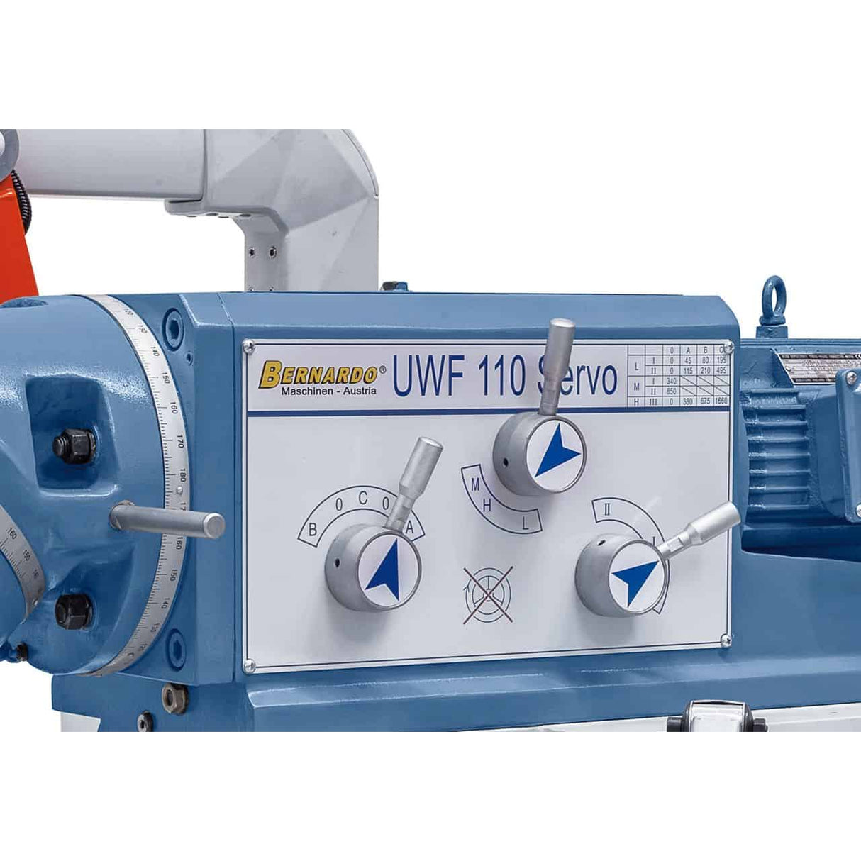 Bernardo UWF 110 Servo-Universalfräsmaschine mit 3-Achs-Digitalanzeige